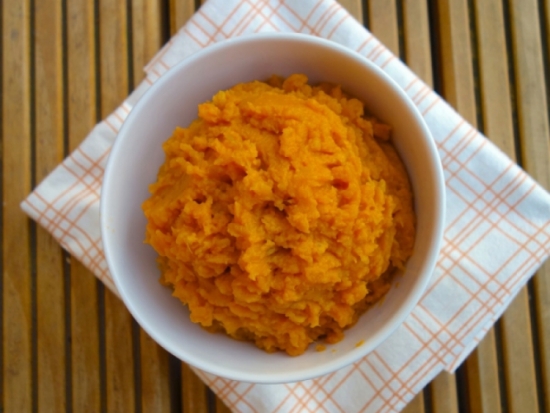 Khoai lang giàu chất dinh dưỡng giúp bé tăng cân nhanh Khoai lang giàu chất dinh dưỡng giúp bé tăng cân nhanh