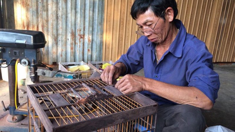 Công phu nghề làm lồng chim cảnh