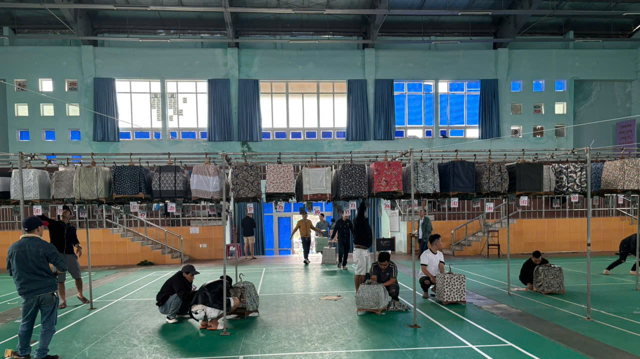 Huyện bắt giải trình vì có người tới "nhà" tổ chức hội thi chim chào mào lén lút- Ảnh 2. Huyện bắt giải trình vì có người tới "nhà" tổ chức hội thi chim chào mào lén lút- Ảnh 2.